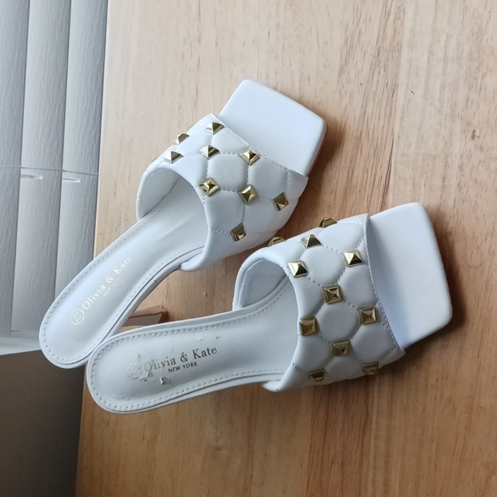 Women's shoes